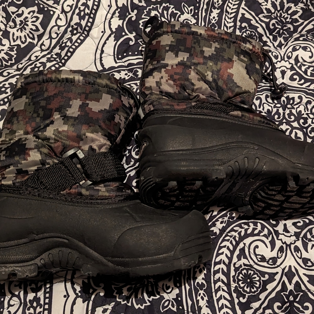 Northside Winter Boots (Size 11 Boys)